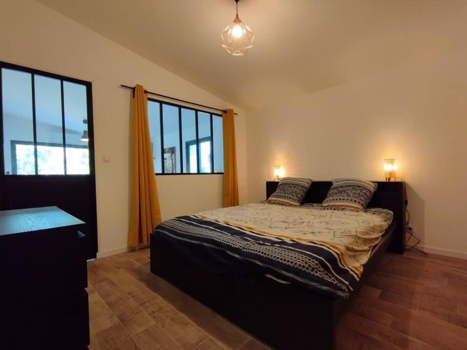 Appartement Avec Jardin Privatif Cuers Εξωτερικό φωτογραφία
